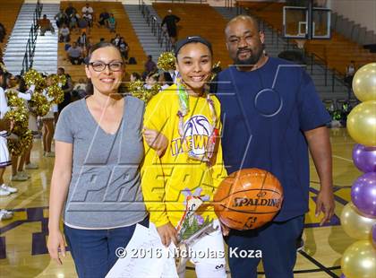 Thumbnail 1 in Warren vs. Lynwood photogallery.