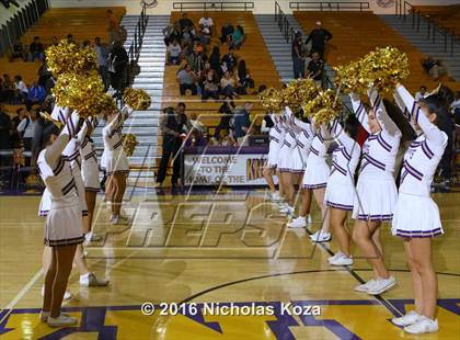 Thumbnail 1 in Warren vs. Lynwood photogallery.