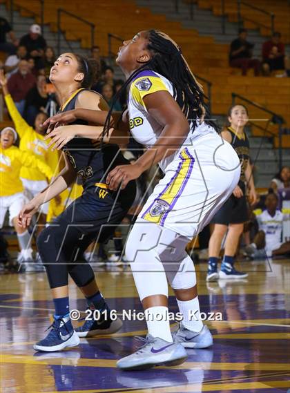 Thumbnail 1 in Warren vs. Lynwood photogallery.