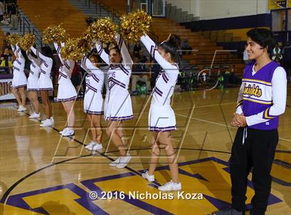 Thumbnail 3 in Warren vs. Lynwood photogallery.
