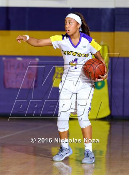 Thumbnail 1 in Warren vs. Lynwood photogallery.