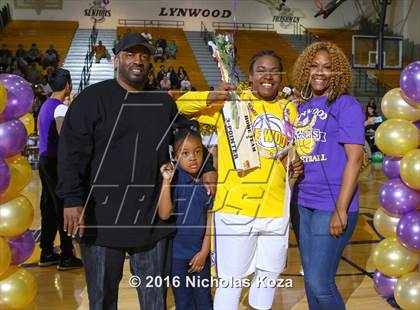 Thumbnail 2 in Warren vs. Lynwood photogallery.