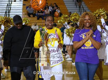 Thumbnail 1 in Warren vs. Lynwood photogallery.