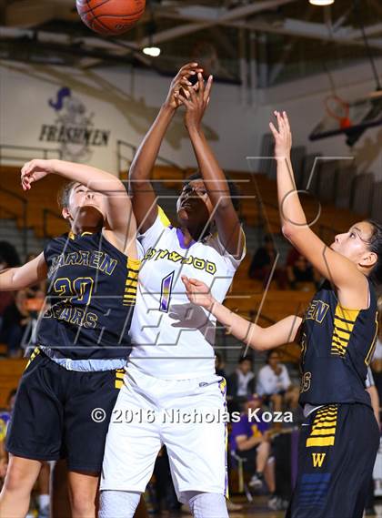 Thumbnail 2 in Warren vs. Lynwood photogallery.