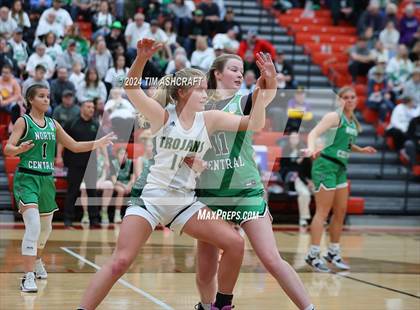 Thumbnail 3 in North Central vs Wood Memorial (IHSAA 1A Semi State Semi Final) photogallery.