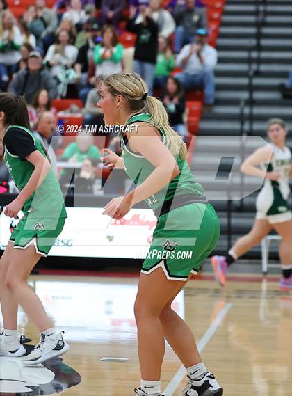 Thumbnail 2 in North Central vs Wood Memorial (IHSAA 1A Semi State Semi Final) photogallery.