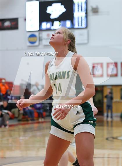 Thumbnail 3 in North Central vs Wood Memorial (IHSAA 1A Semi State Semi Final) photogallery.