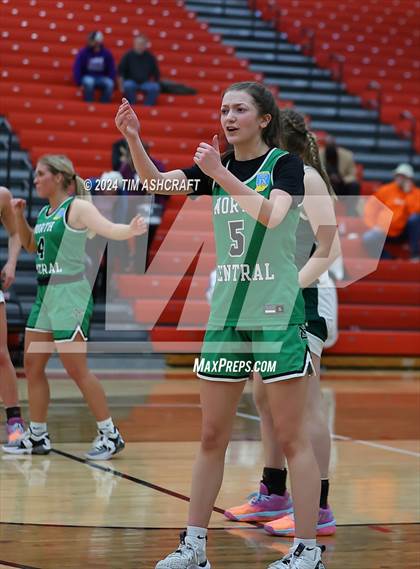 Thumbnail 3 in North Central vs Wood Memorial (IHSAA 1A Semi State Semi Final) photogallery.
