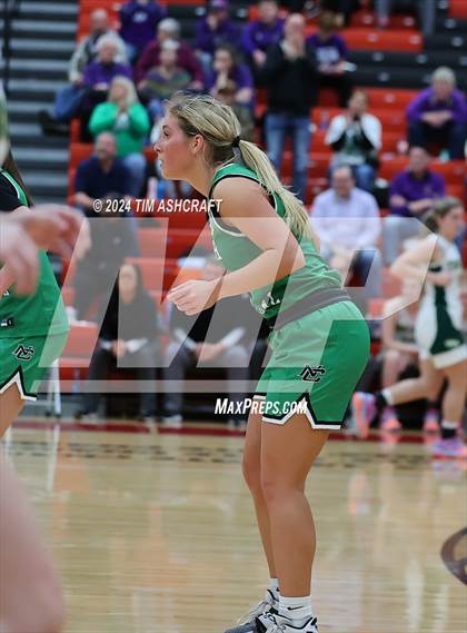 Thumbnail 3 in North Central vs Wood Memorial (IHSAA 1A Semi State Semi Final) photogallery.