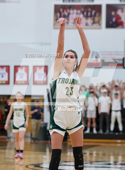 Thumbnail 1 in North Central vs Wood Memorial (IHSAA 1A Semi State Semi Final) photogallery.