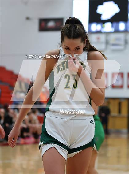 Thumbnail 2 in North Central vs Wood Memorial (IHSAA 1A Semi State Semi Final) photogallery.