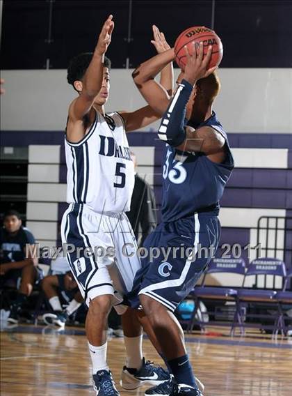 Thumbnail 1 in Compton vs. Bakersfield (St. Hope Elite Classic) photogallery.