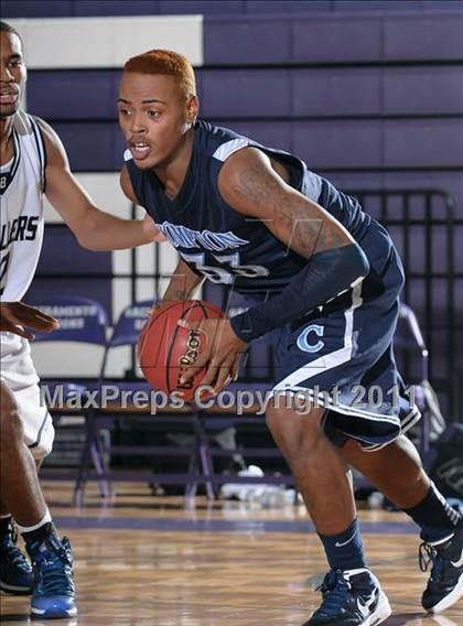 Thumbnail 1 in Compton vs. Bakersfield (St. Hope Elite Classic) photogallery.