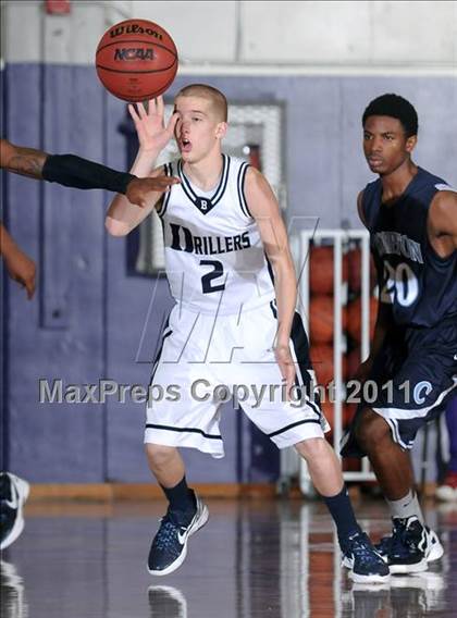 Thumbnail 1 in Compton vs. Bakersfield (St. Hope Elite Classic) photogallery.