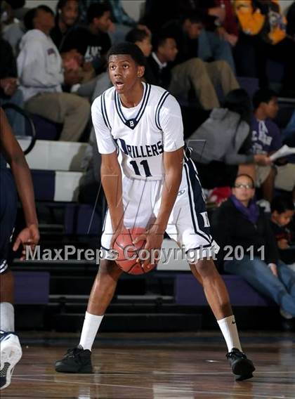 Thumbnail 3 in Compton vs. Bakersfield (St. Hope Elite Classic) photogallery.