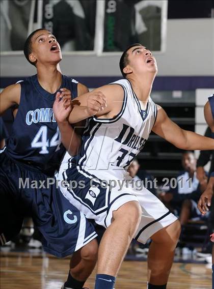 Thumbnail 1 in Compton vs. Bakersfield (St. Hope Elite Classic) photogallery.