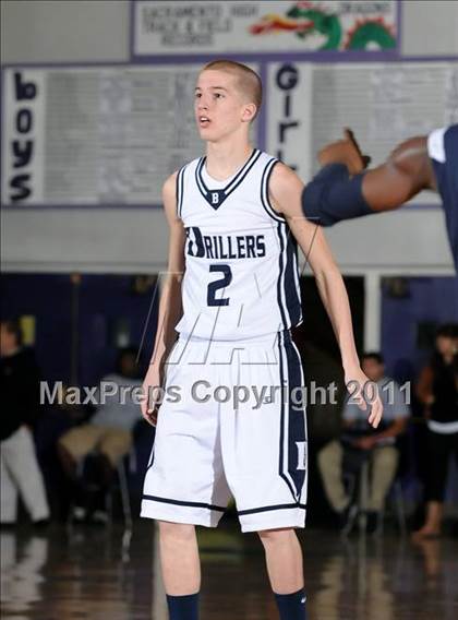 Thumbnail 1 in Compton vs. Bakersfield (St. Hope Elite Classic) photogallery.