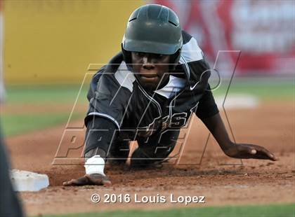 Thumbnail 3 in Murrieta Mesa vs. Harvard-Westlake (CIF SS DIV 1 Final) photogallery.