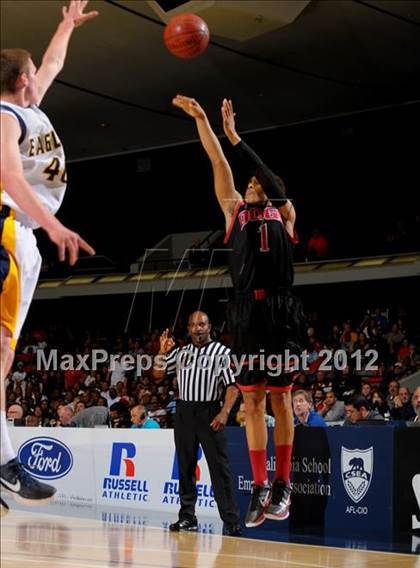 Thumbnail 2 in Arroyo Grande vs. Pasadena (CIF SS D3AAA Final) photogallery.