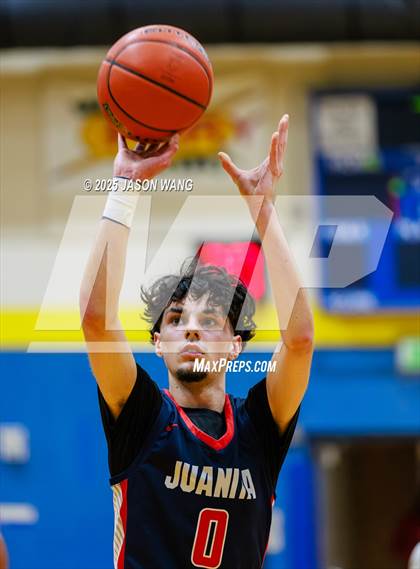 Thumbnail 1 in Juanita @ Hazen photogallery.