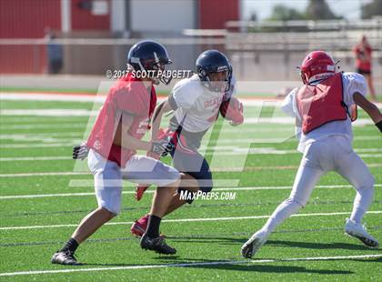 Thumbnail 1 in Great Oak @ Elsinore (Scrimmage) photogallery.