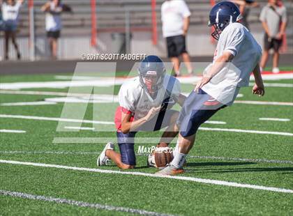 Thumbnail 3 in Great Oak @ Elsinore (Scrimmage) photogallery.