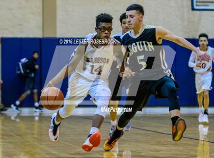 Thumbnail 3 in Seguin vs Madison JV photogallery.