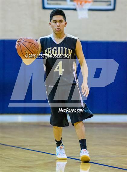 Thumbnail 3 in Seguin vs Madison JV photogallery.