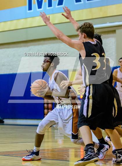 Thumbnail 3 in Seguin vs Madison JV photogallery.