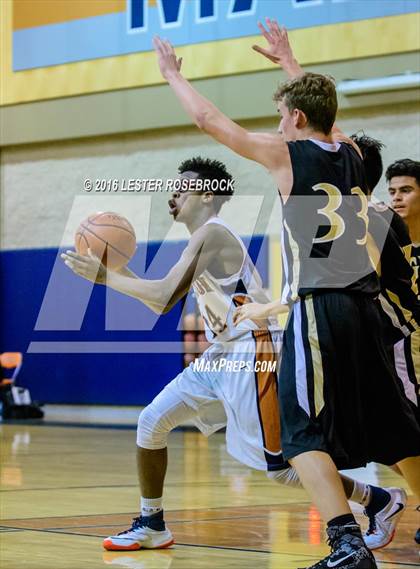 Thumbnail 1 in Seguin vs Madison JV photogallery.