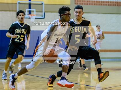 Thumbnail 2 in Seguin vs Madison JV photogallery.