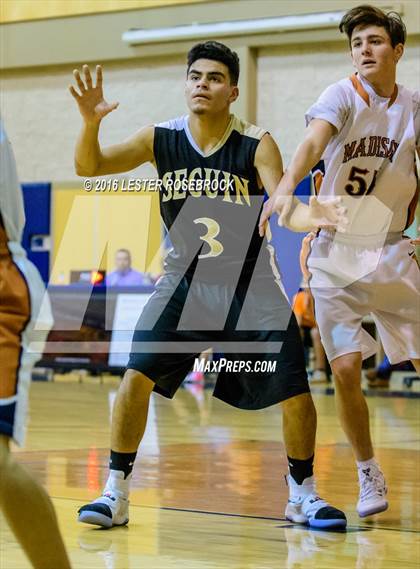 Thumbnail 1 in Seguin vs Madison JV photogallery.