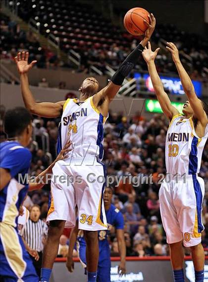Thumbnail 1 in Simeon vs. Warren (IHSA Class 4A Final) photogallery.