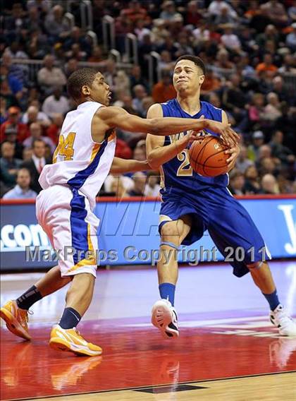 Thumbnail 1 in Simeon vs. Warren (IHSA Class 4A Final) photogallery.