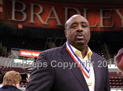 Thumbnail 2 in Simeon vs. Warren (IHSA Class 4A Final) photogallery.