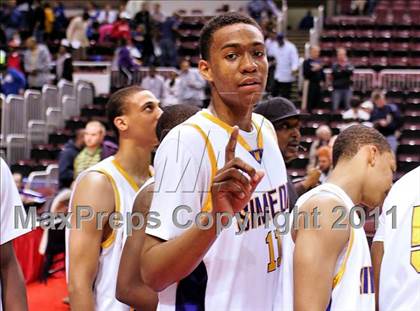 Thumbnail 2 in Simeon vs. Warren (IHSA Class 4A Final) photogallery.