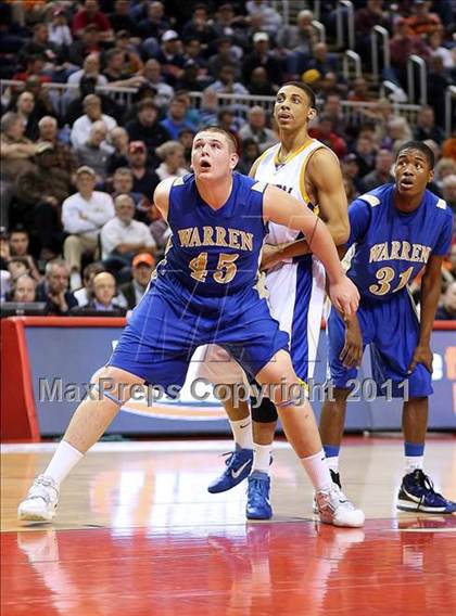 Thumbnail 2 in Simeon vs. Warren (IHSA Class 4A Final) photogallery.