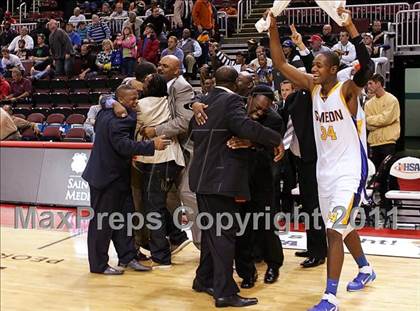 Thumbnail 1 in Simeon vs. Warren (IHSA Class 4A Final) photogallery.