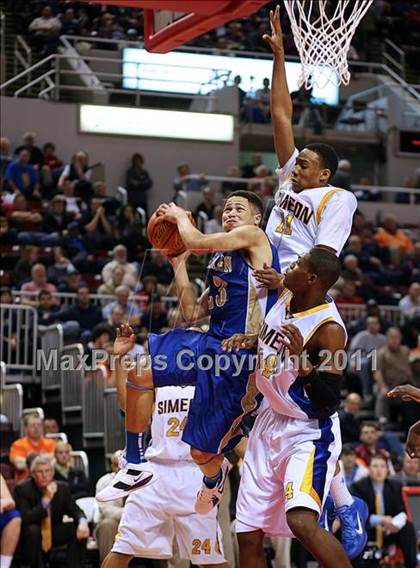 Thumbnail 2 in Simeon vs. Warren (IHSA Class 4A Final) photogallery.