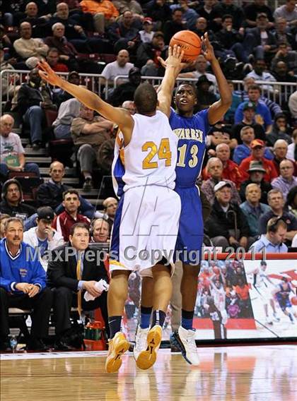 Thumbnail 3 in Simeon vs. Warren (IHSA Class 4A Final) photogallery.