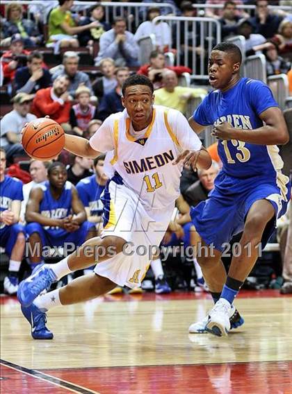 Thumbnail 1 in Simeon vs. Warren (IHSA Class 4A Final) photogallery.