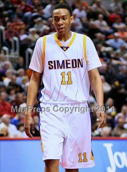 Thumbnail 2 in Simeon vs. Warren (IHSA Class 4A Final) photogallery.