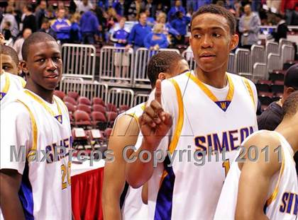 Thumbnail 3 in Simeon vs. Warren (IHSA Class 4A Final) photogallery.