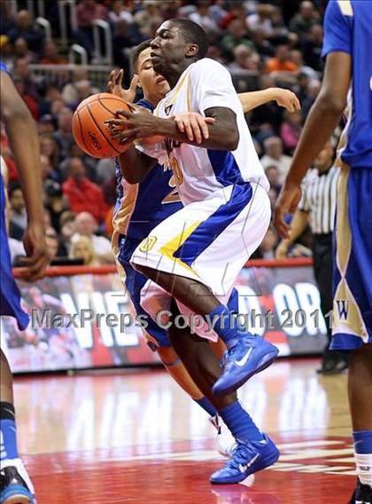 Thumbnail 1 in Simeon vs. Warren (IHSA Class 4A Final) photogallery.