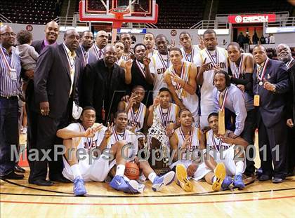 Thumbnail 1 in Simeon vs. Warren (IHSA Class 4A Final) photogallery.