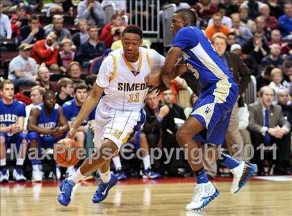 Thumbnail 2 in Simeon vs. Warren (IHSA Class 4A Final) photogallery.