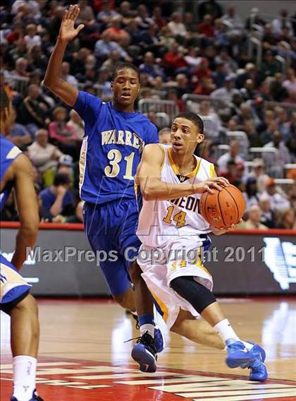 Thumbnail 3 in Simeon vs. Warren (IHSA Class 4A Final) photogallery.