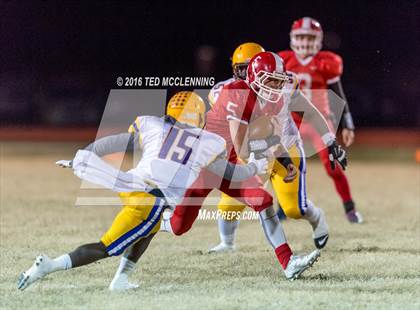 Thumbnail 2 in Dumas vs. Dardanelle (AHSAA 4A 2nd round) photogallery.