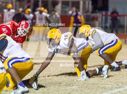 Thumbnail 3 in Dumas vs. Dardanelle (AHSAA 4A 2nd round) photogallery.