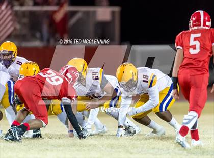 Thumbnail 1 in Dumas vs. Dardanelle (AHSAA 4A 2nd round) photogallery.